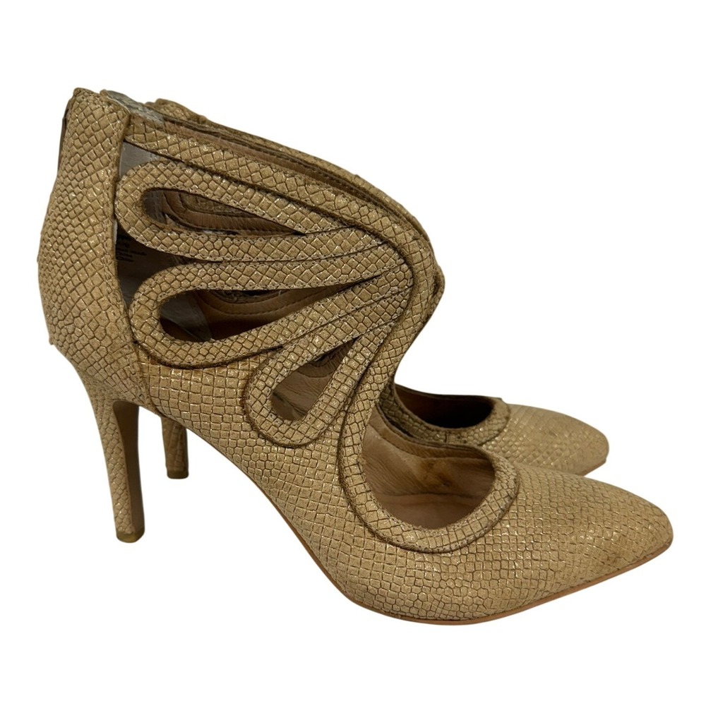 Anthropologie Lien. Do Women's 6.5 Lindeza Embossed Leather Heels in Gold